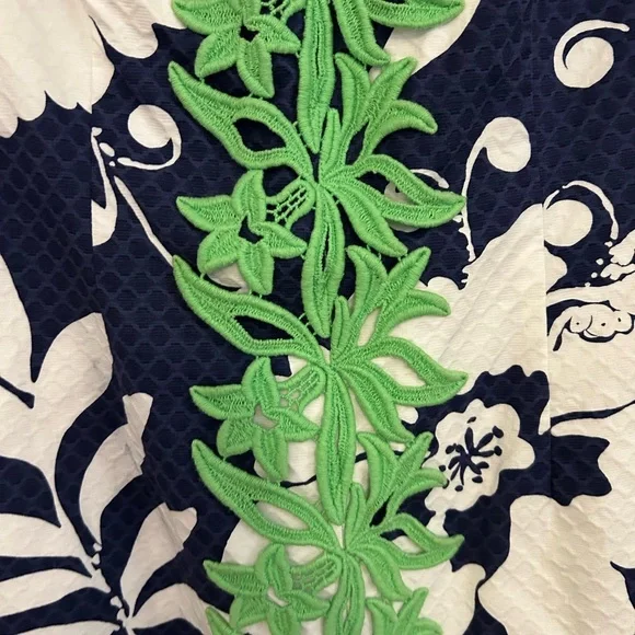 Lilly Pulitzer White Dress with Navy Accents - Picture 3 of 8